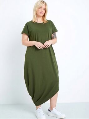 Universal Standard Iconic Geneva V-Neck Dress Camo Green Size Medium (18-20)
